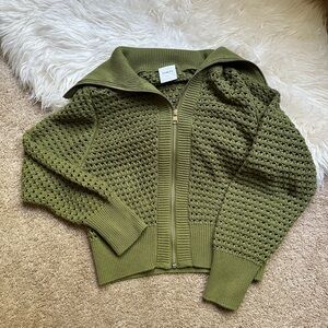 Varley Eloise zip through Knit Sweater, fresh fern green. Size small.